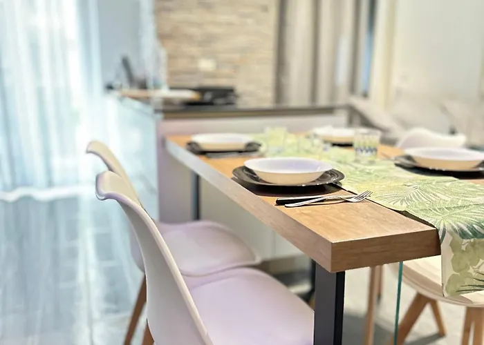 דירה House